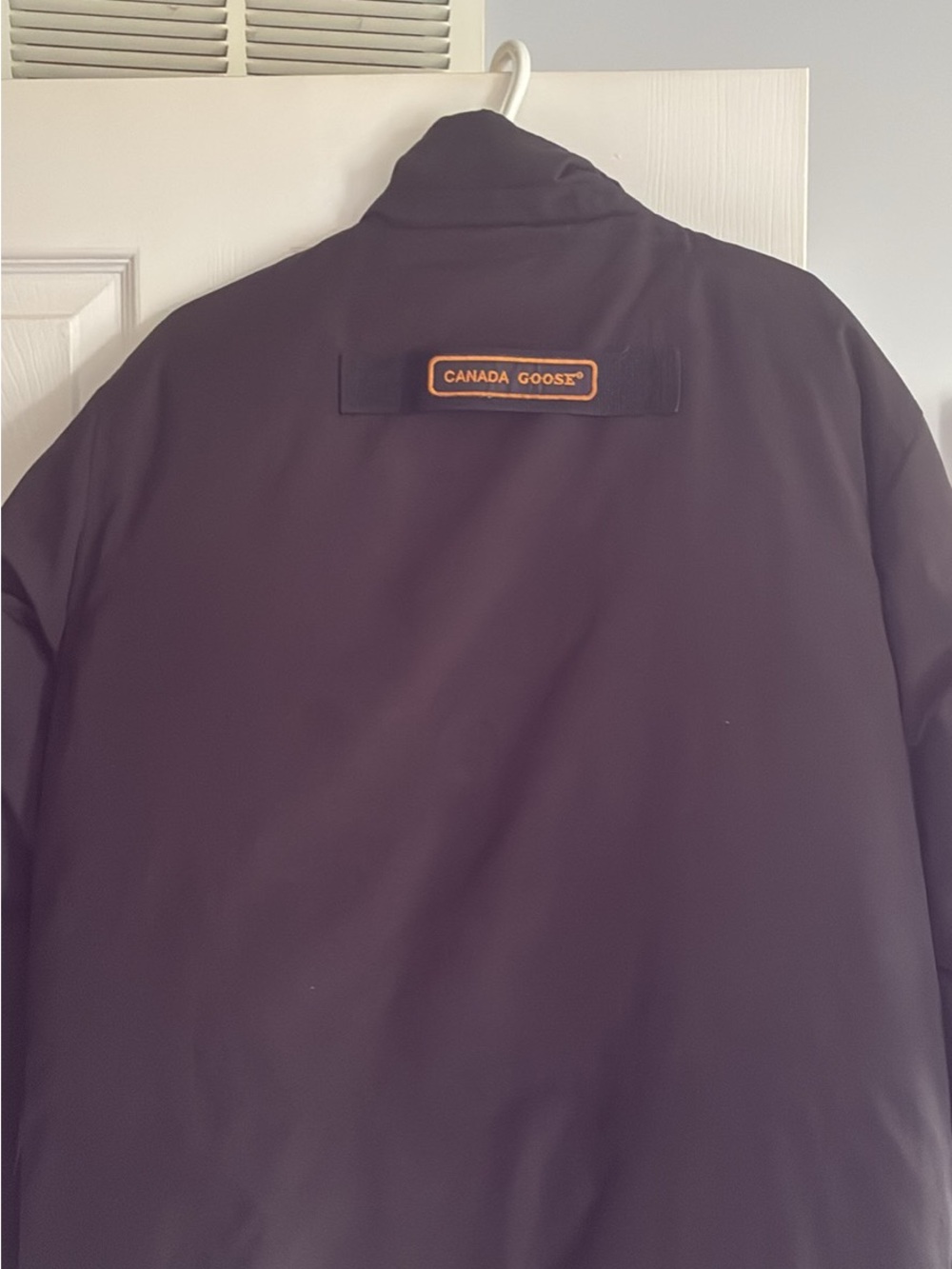 Canada Goose Black Men's Puffer Jacket with Logo Patch - Picture 2 of 2